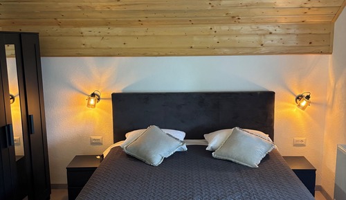 Deluxe Double room with King size bed, Garden View (3)