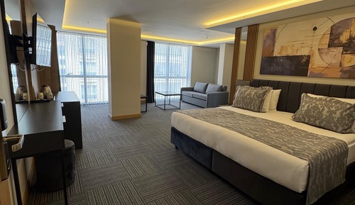 Luxury Double Room, City View