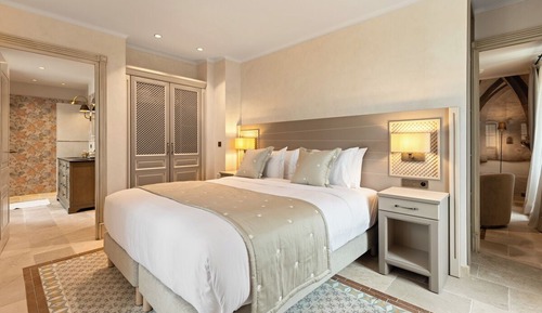 Junior Room