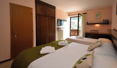 Triple Room