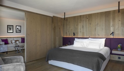 Suite, Balcony