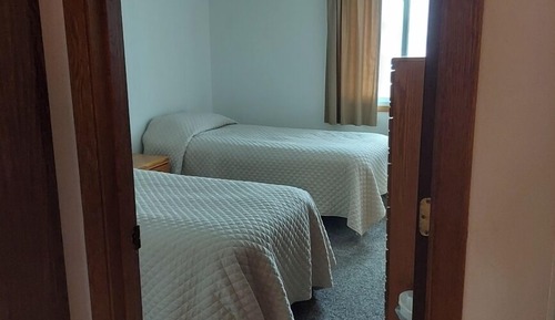 Classic Condo, Lake View
