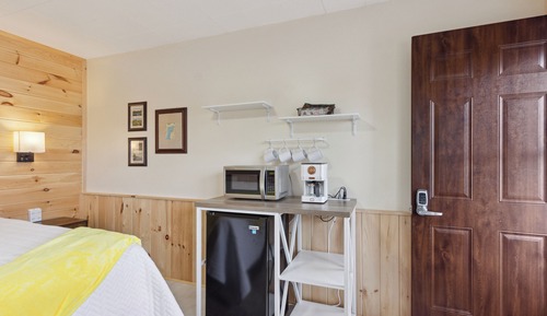 Deluxe Room, 1 King Bed