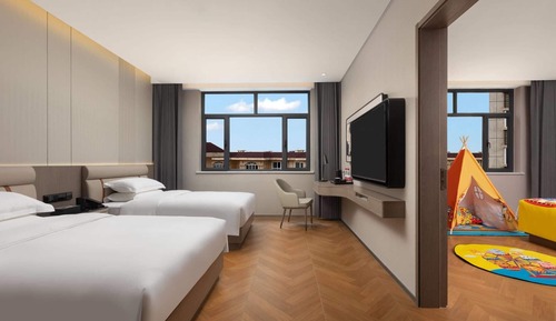 Family Room, Multiple Beds, Non Smoking