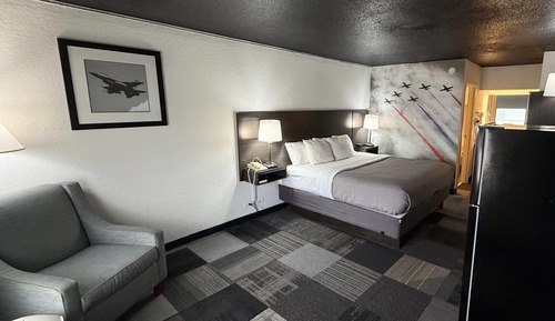 Suite, 1 King Bed with Sofa bed, Non Smoking