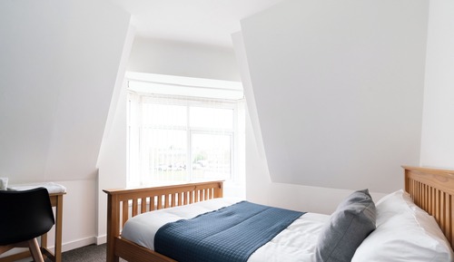 Standard family of 5 room