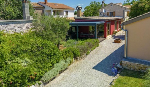 Villa (Poolside Grand Retreat Villa)