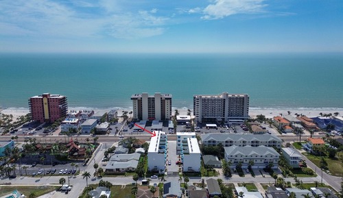 House, Multiple Beds (Azul Townhomes A5)