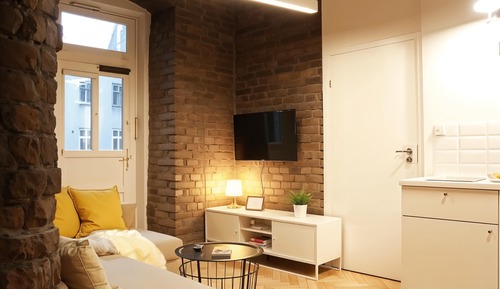 Comfort Studio, Courtyard View