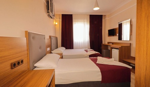 Club Room, Balcony, City View