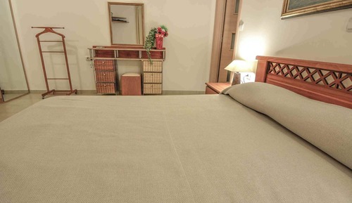 Deluxe Suite, Garden View