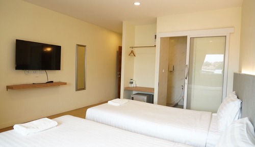 Deluxe Twin Room, City View
