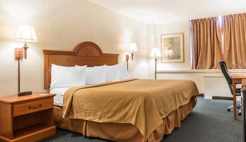 Single King Bedroom