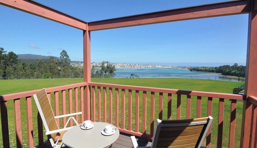 Cabin, 2 Bedrooms, Hot Tub, Sea Facing