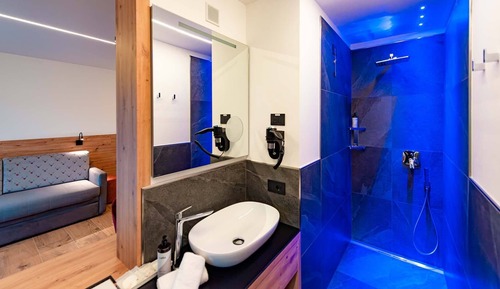 Classic Double or Twin Room, Balcony, Mountain View