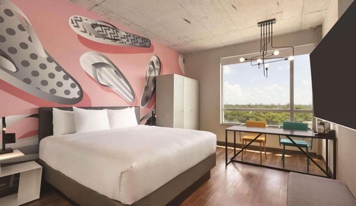 Room, 1 King Bed, Non Smoking