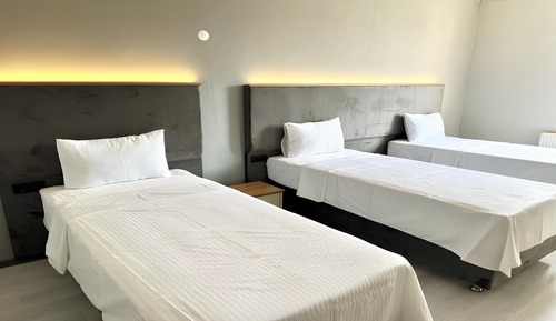 Standard Triple Room, City View