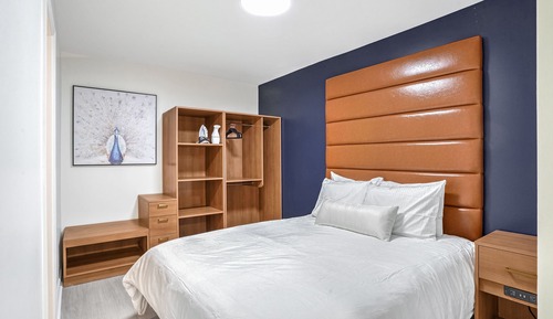 Deluxe Studio Suite