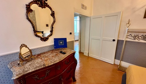 Superior Suite, Non Smoking, Private Bathroom