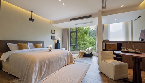 Luxury Double Room, Balcony, Courtyard View