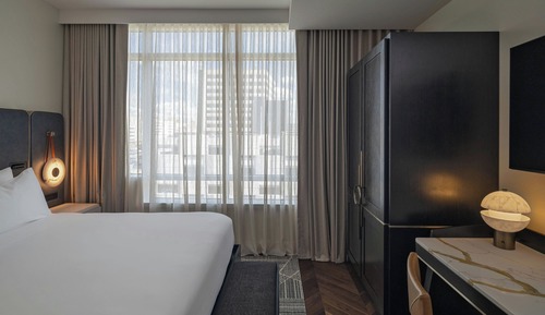 Room, 1 King Bed, City View