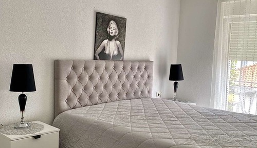 Apartment (Classic One Bedroom Apartment)