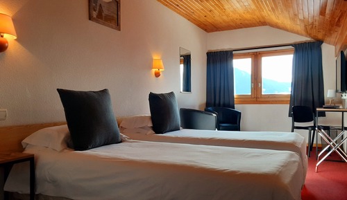 Comfort Quadruple Room, Mountain View