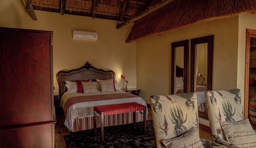 Room, 2 Bedrooms, Patio, Garden View