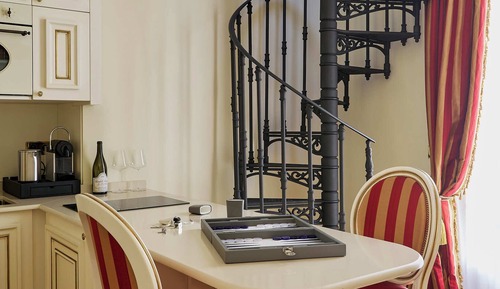 Family Suite ( Suite Saint Aubin & Deluxe Duplex Chambolle Musigny)