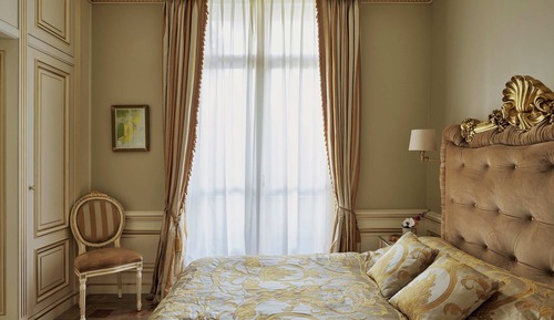 Deluxe Suite Meursault  Direct Garden access
