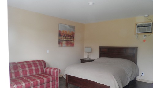 Standard Room, 1 Queen and 1 Sofa bed 