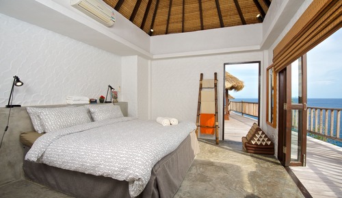 C6 Four-Bedroom Villa Sea Front