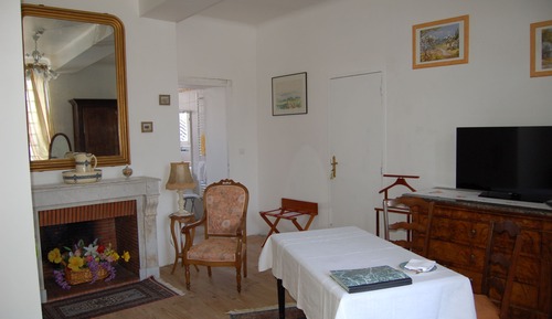 Comfort Room, 1 Bedroom, City View