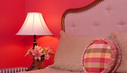 Standard - One Queen Bed