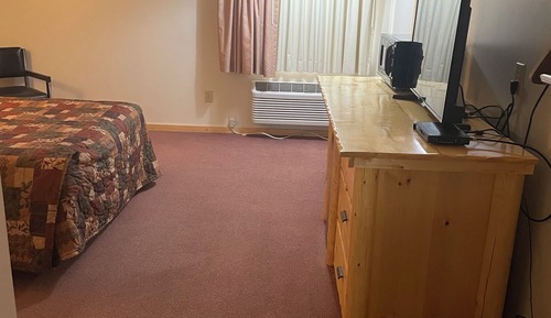 Queen 1 Bed