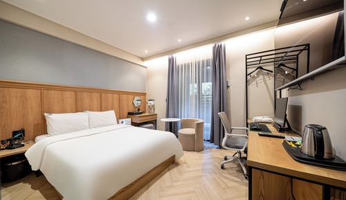 Premium Double Room, Non Smoking, Park View