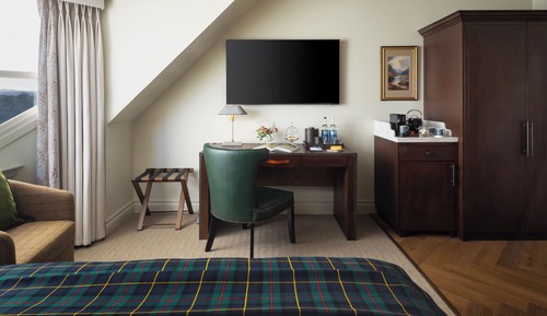 Signature Double Room, 1 King Bed, Mobility Accessible