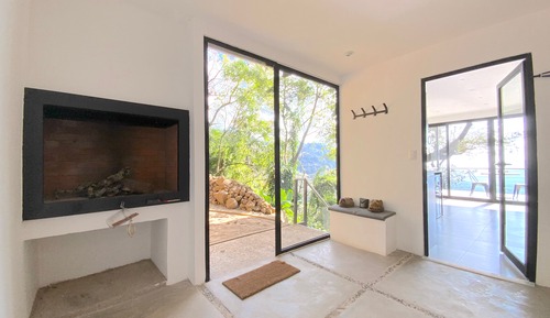 Superior Apartment, 1 Queen Bed, Balcony, Mountain View