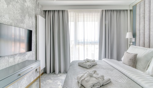 Deluxe Suite, Balcony, Courtyard View