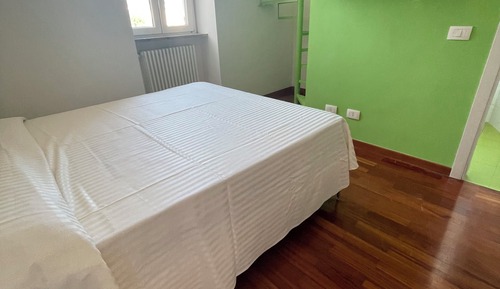 Panoramic Room