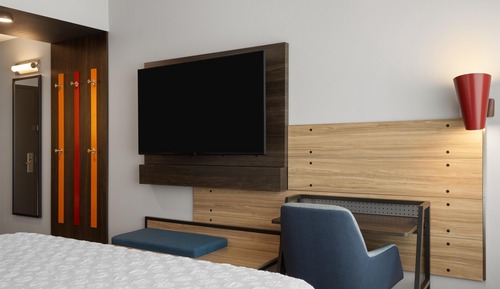 Room, 1 King Bed, Accessible (Hearing)
