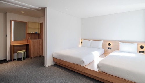Deluxe Twin Room