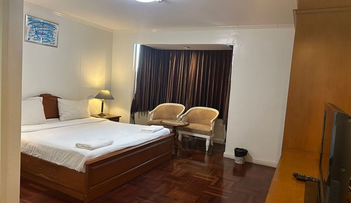 Deluxe Double or Twin Room