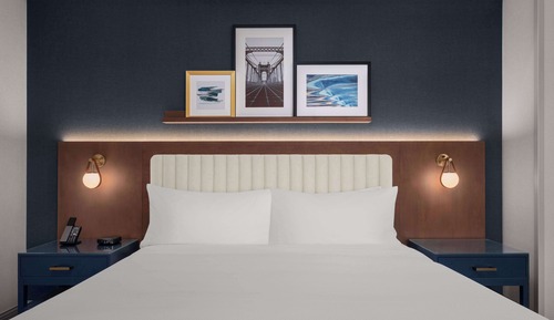 Room, 1 King Bed, Accessible, Bathtub (Mobility)