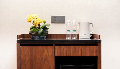 Comfort Room, 1 King Bed, Non Smoking, City View