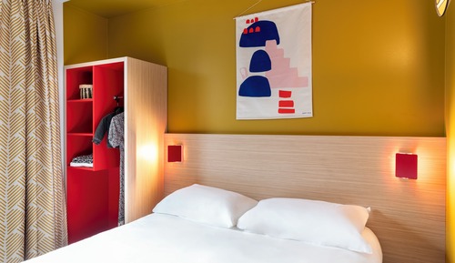 Standard Room, 1 Queen Bed