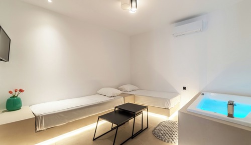 Superior Suite, 1 Bedroom, Non Smoking, Patio