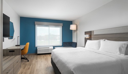 Standard Room, 1 King Bed