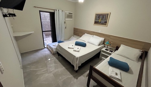 Comfort Quadruple Room, City View