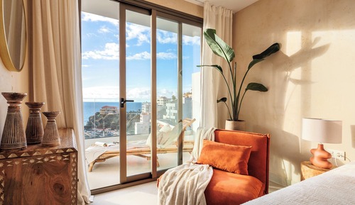 5. One-bedroom Luxury Apartment with balcony and veranda. Oceanview.